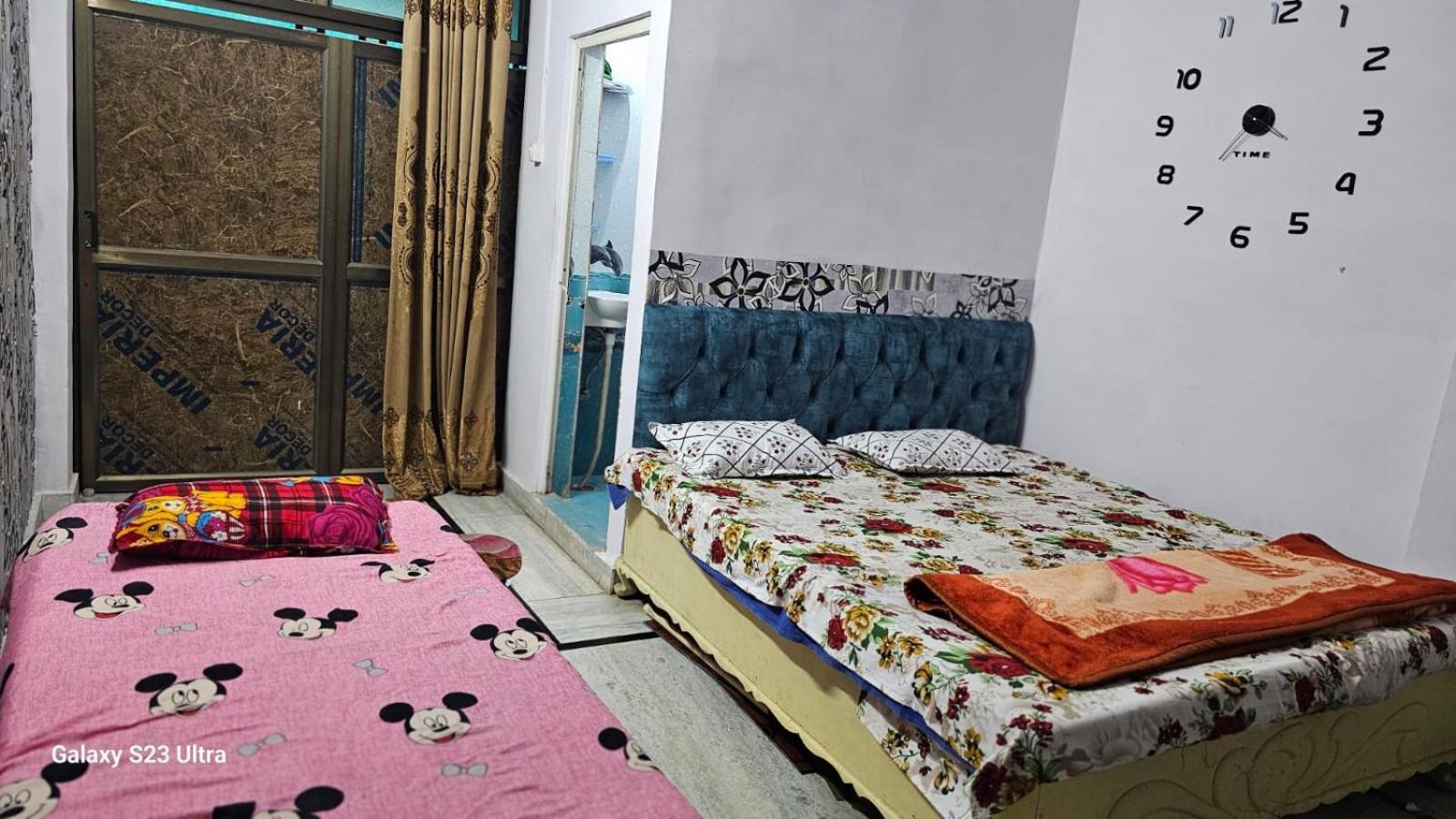Aparna Niwas Home Stay Family Friendly Varanasi Exterior photo